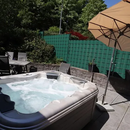 Eifel With Pool Prázdninový dům
